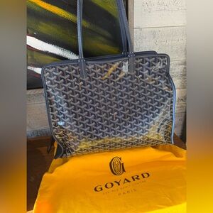 GOYARD Hardy PM! Beautiful condition!  Hard to find!